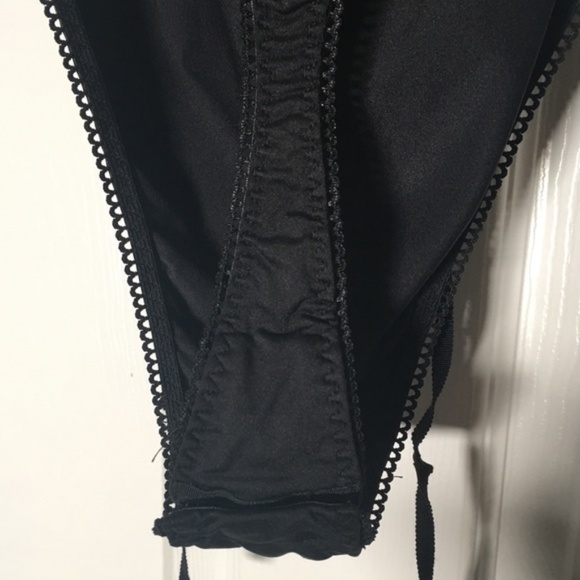 Victoria’s Secret Laced Thong Bodysuit - Picture 6 of 8